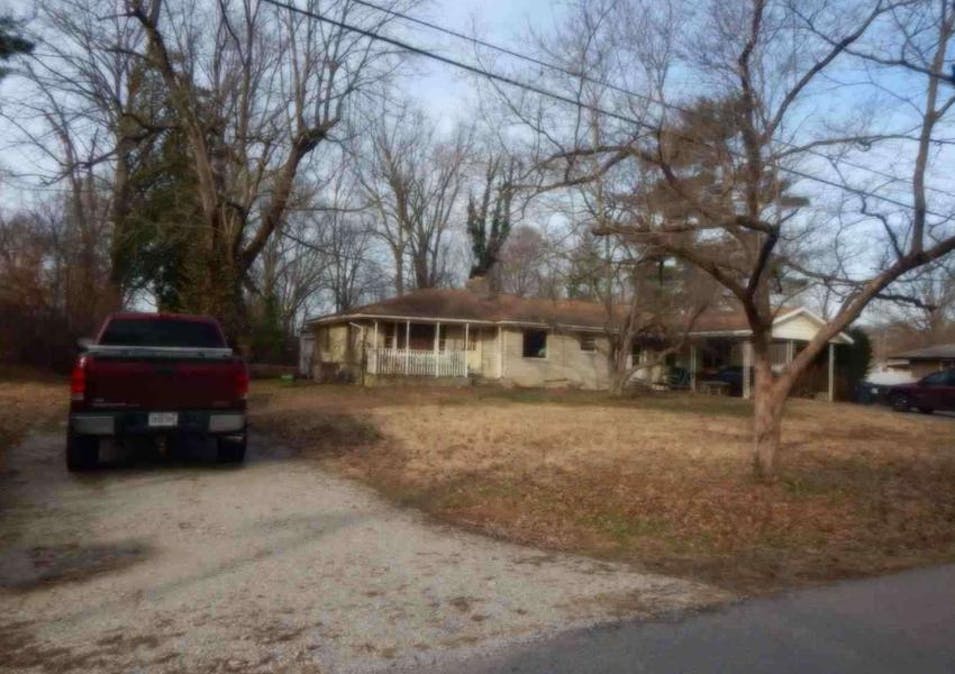 6111 Grand River Rd Newburgh, IN 47630, Warrick County