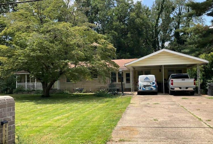 6111 Grand River Rd Newburgh, IN 47630, Warrick County