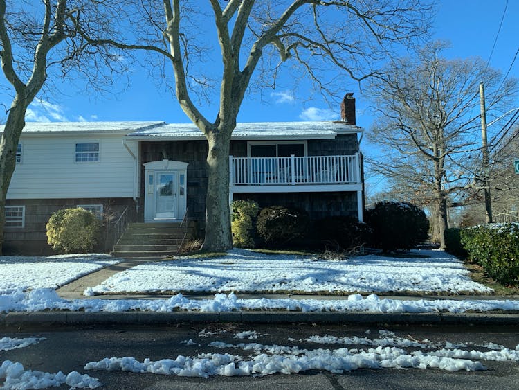 57 Grandview Dr Blue Point, NY 11715, Suffolk County