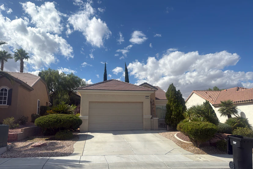 2083 Savanah River St
