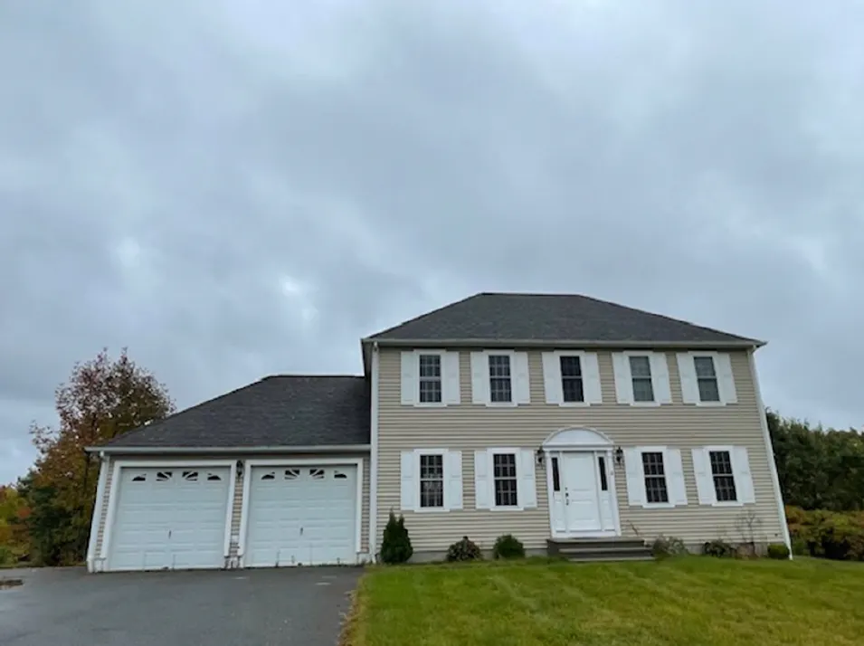 8 Vista Cir Rutland, MA 01543, Worcester County
