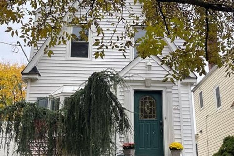 22 University Place Staten Island, NY 10301, Richmond County