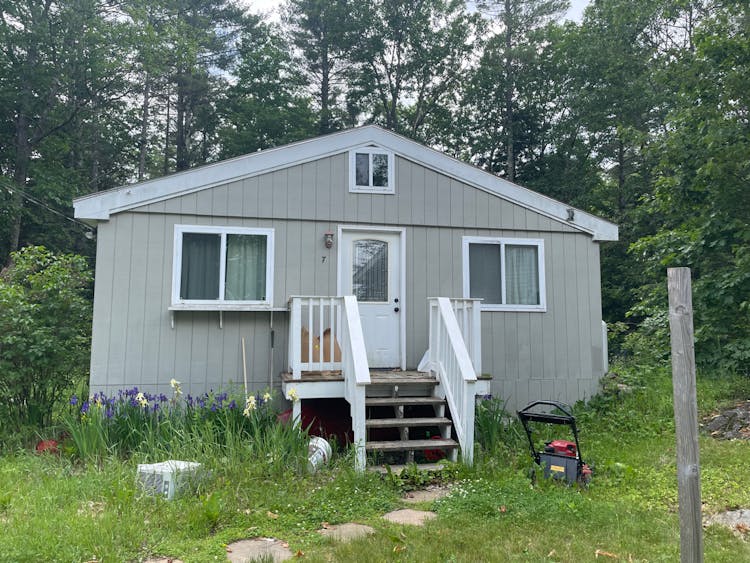 7 Dawn Street Hillsborough, NH 03244, Hillsborough County