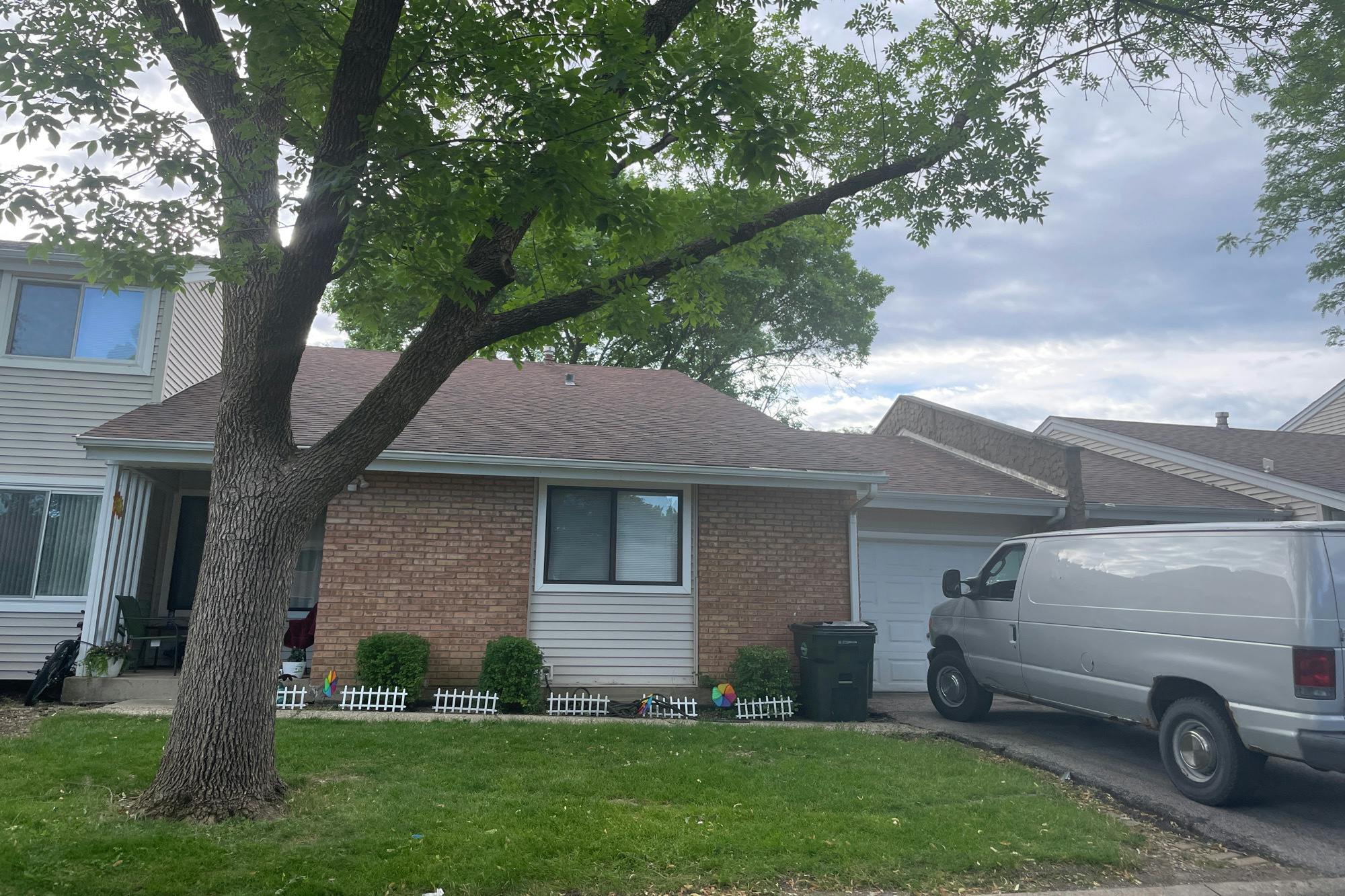 Whitewater Ln, Palatine, IL 60074