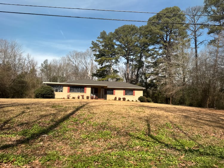 230 N Sunset Terr Jackson, MS 39212, Hinds County