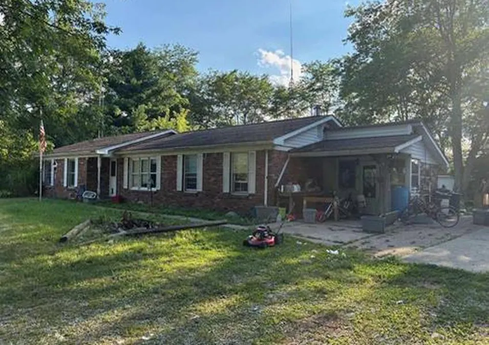 14832 E 2400 North Rd Danville, IL 61834, Vermilion County