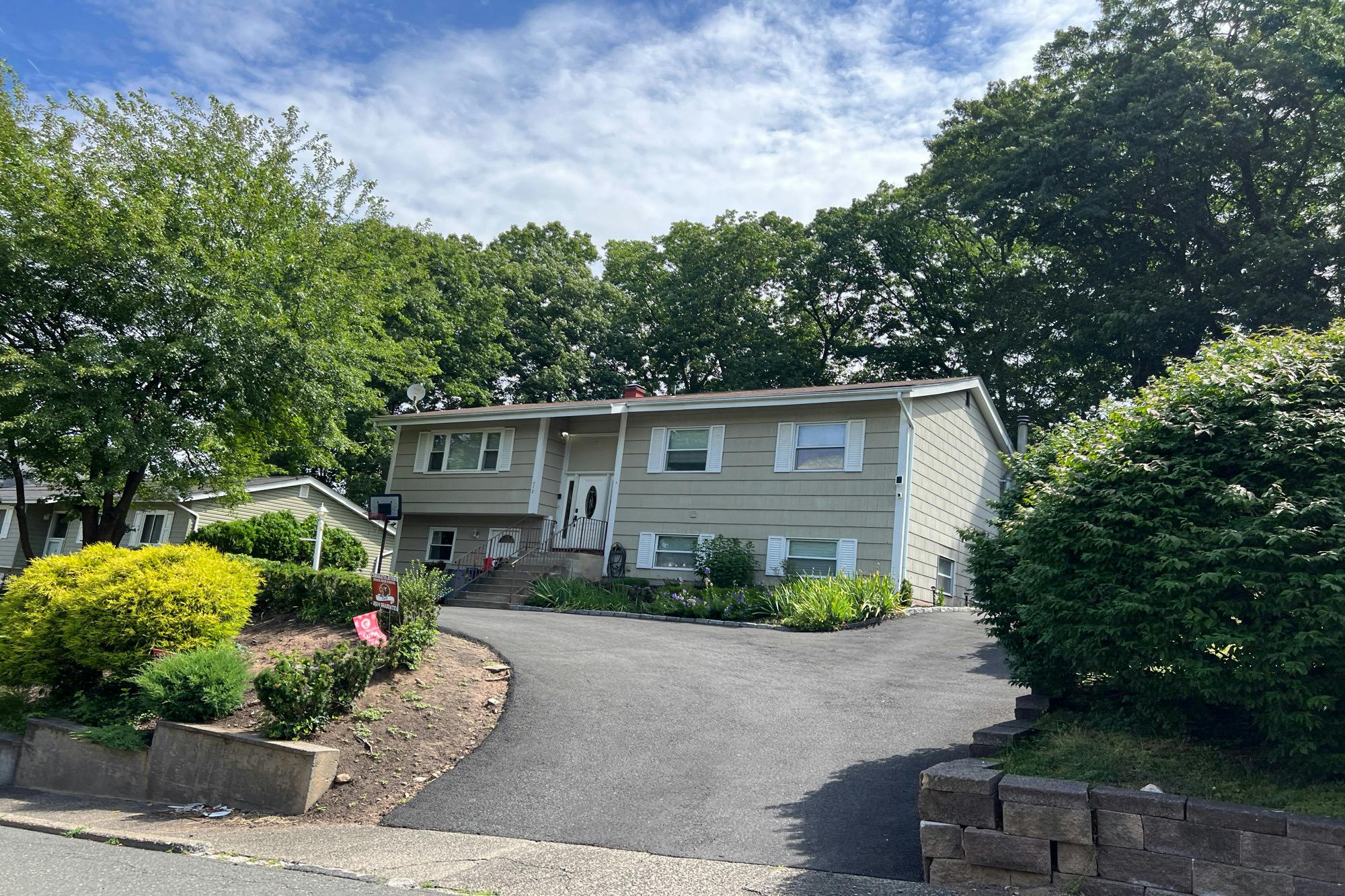 Manette Ln, Valley Cottage, NY 10989 #1