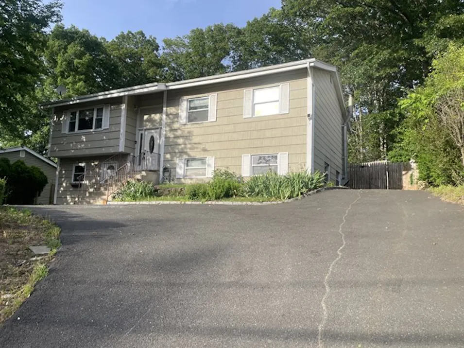 712 Manette Ln Valley Cottage, NY 10989, Rockland County