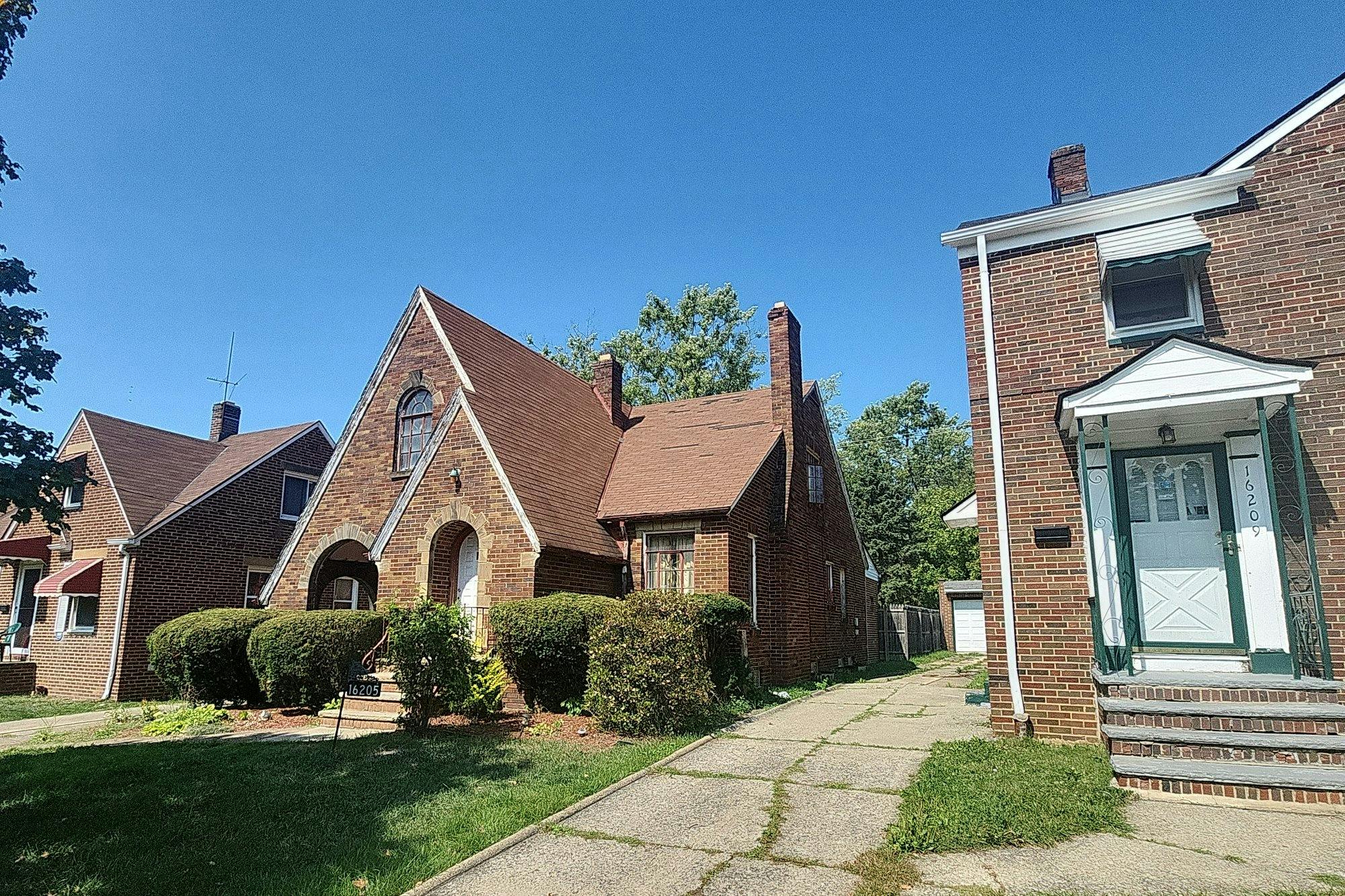 Throckley Ave, Cleveland, OH 44128 #1