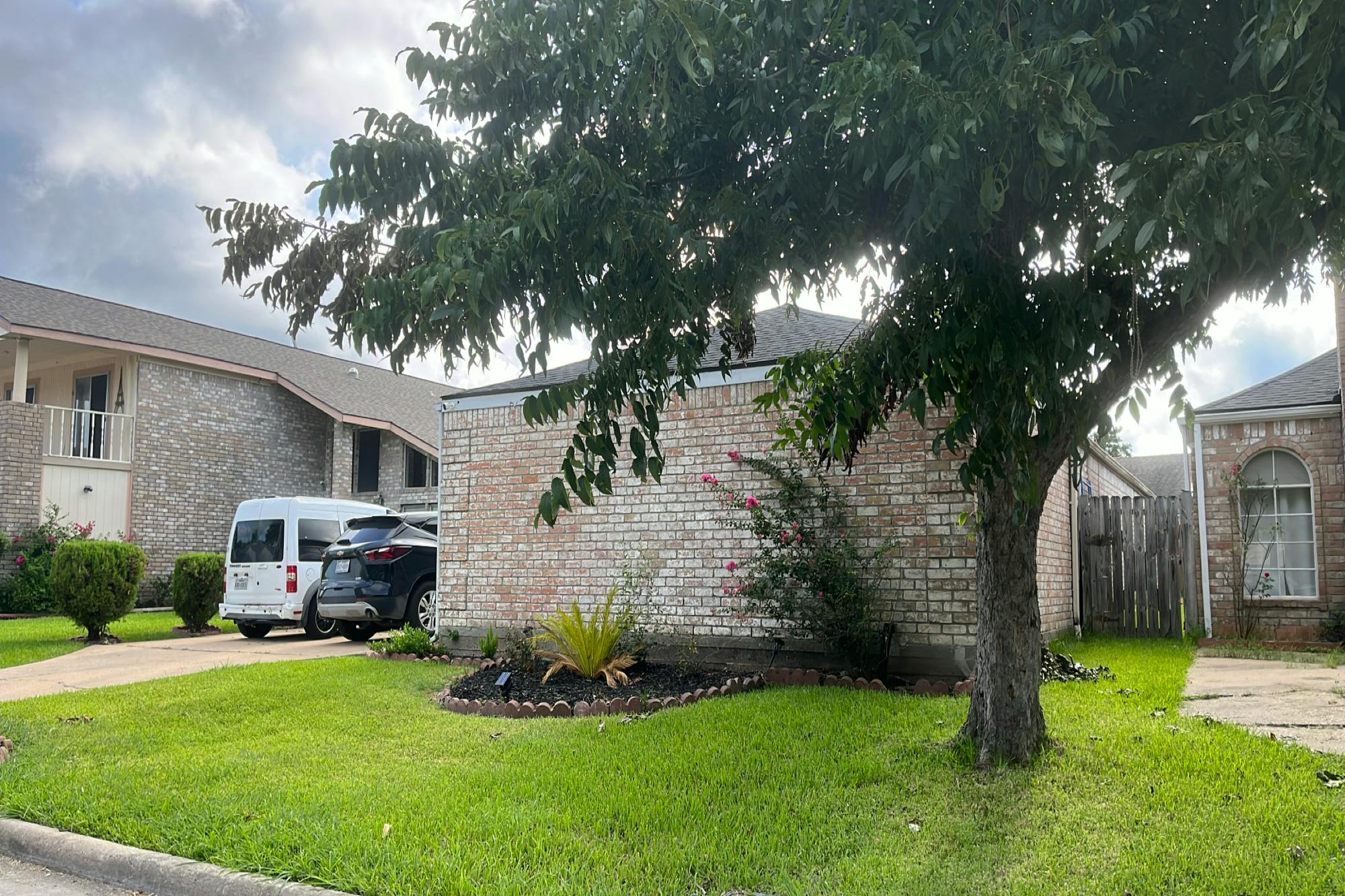 Hazy Park Dr, Houston, TX 77082