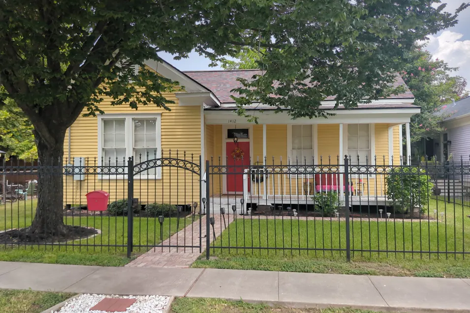 1412 Hickory St Houston, TX 77007, Harris County