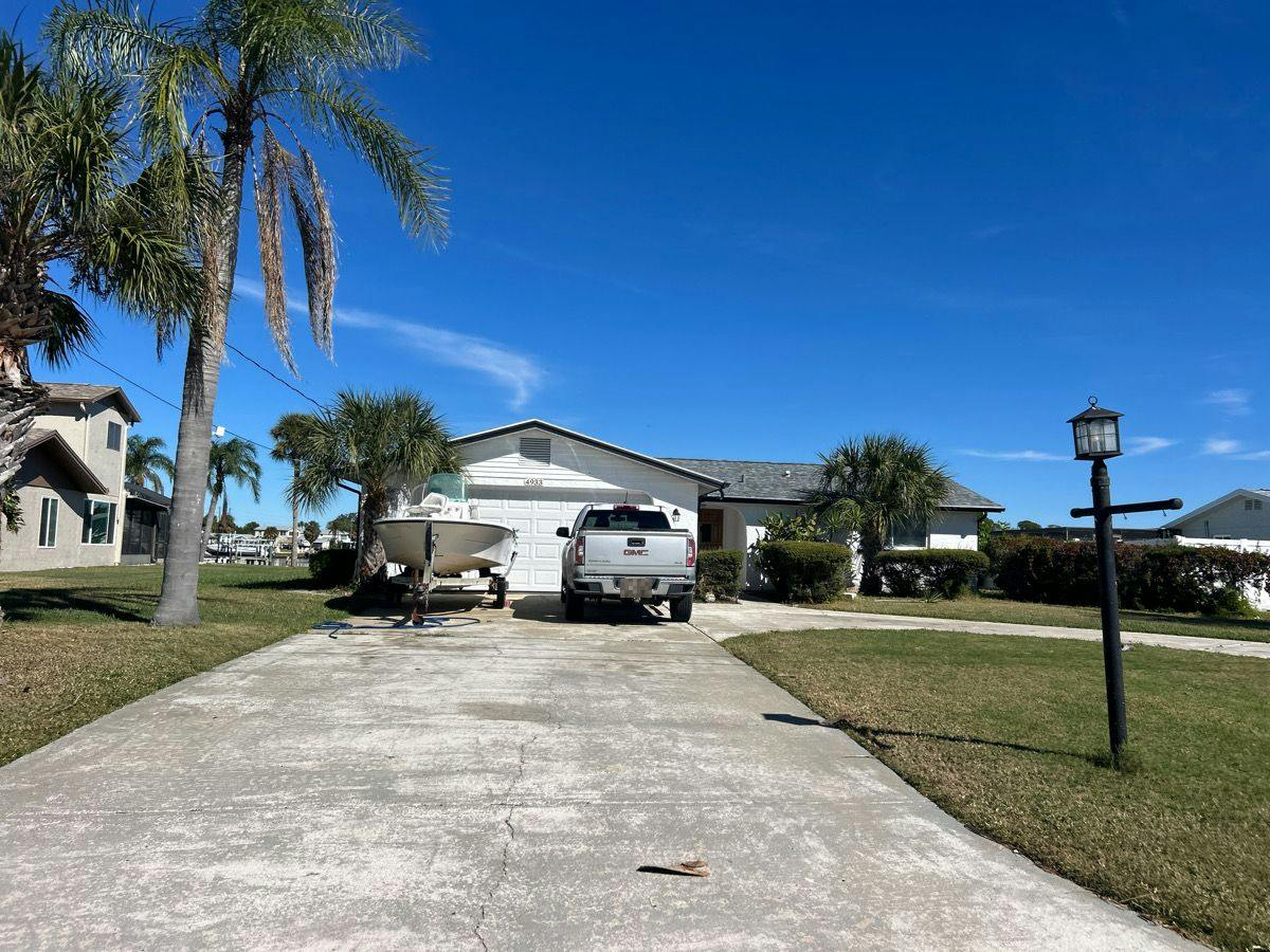 Waterside Dr, Port Richey, FL 34668
