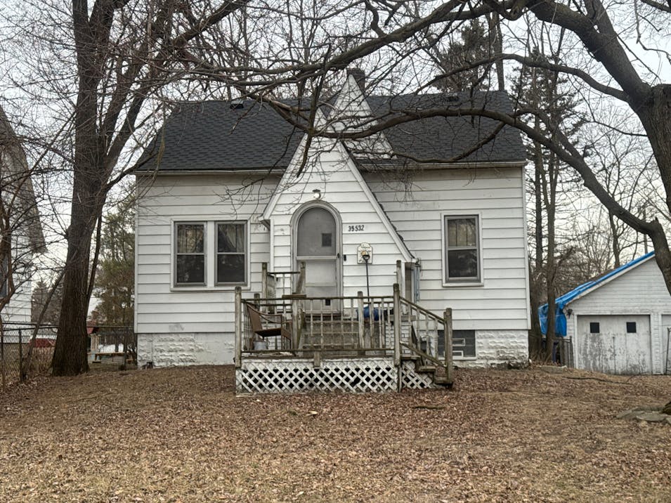 35532 Columbia Ave Westland, MI 48186, Wayne County