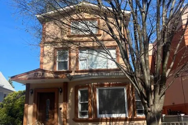 27th St, Brooklyn, NY 11235 #1