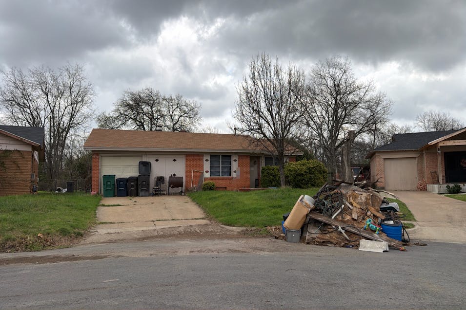 1053 Cole Ct Fort Worth, TX 76115, Tarrant County