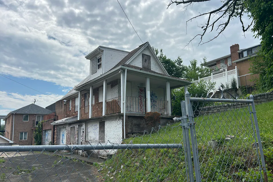 327 125th St College Point, NY 11356, Queens County