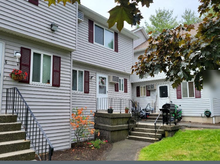 120 Triangle St 29, Danbury, CT, 06810, USA