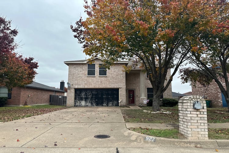 927 Brooks Dr Cedar Hill, TX 75104, Dallas County