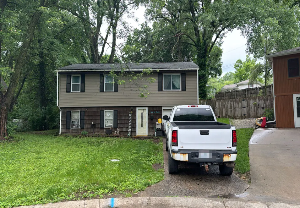 8100 NE 48th Terrace Kansas City, MO 64119, Clay County