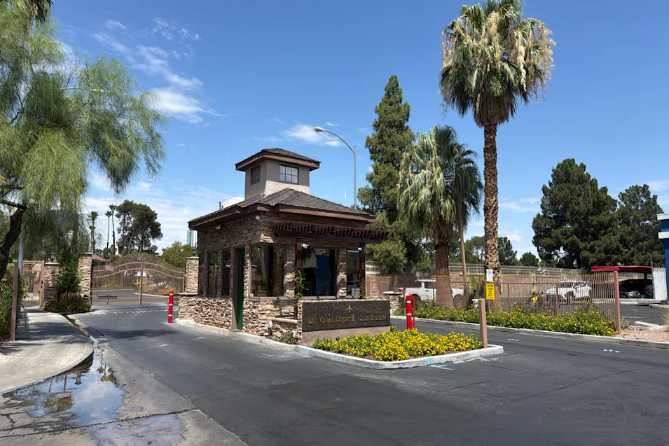 2963 Pinehurst Drive Las Vegas, NV 89109, Clark County
