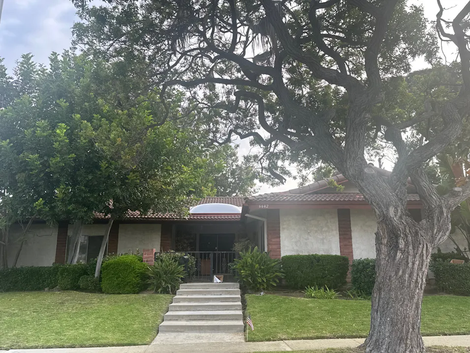 6642 S Garth Ave Los Angeles, CA 90056, Los Angeles County