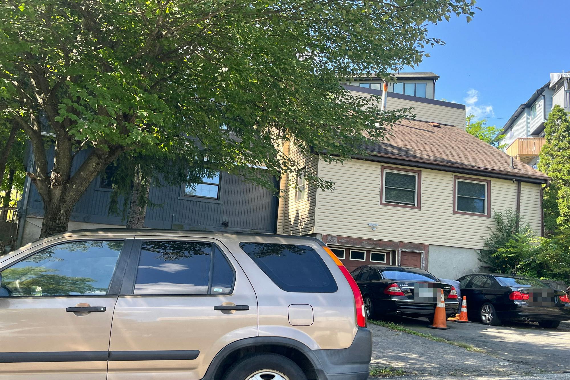 Wolfe Dr, Spring Valley, NY 10977