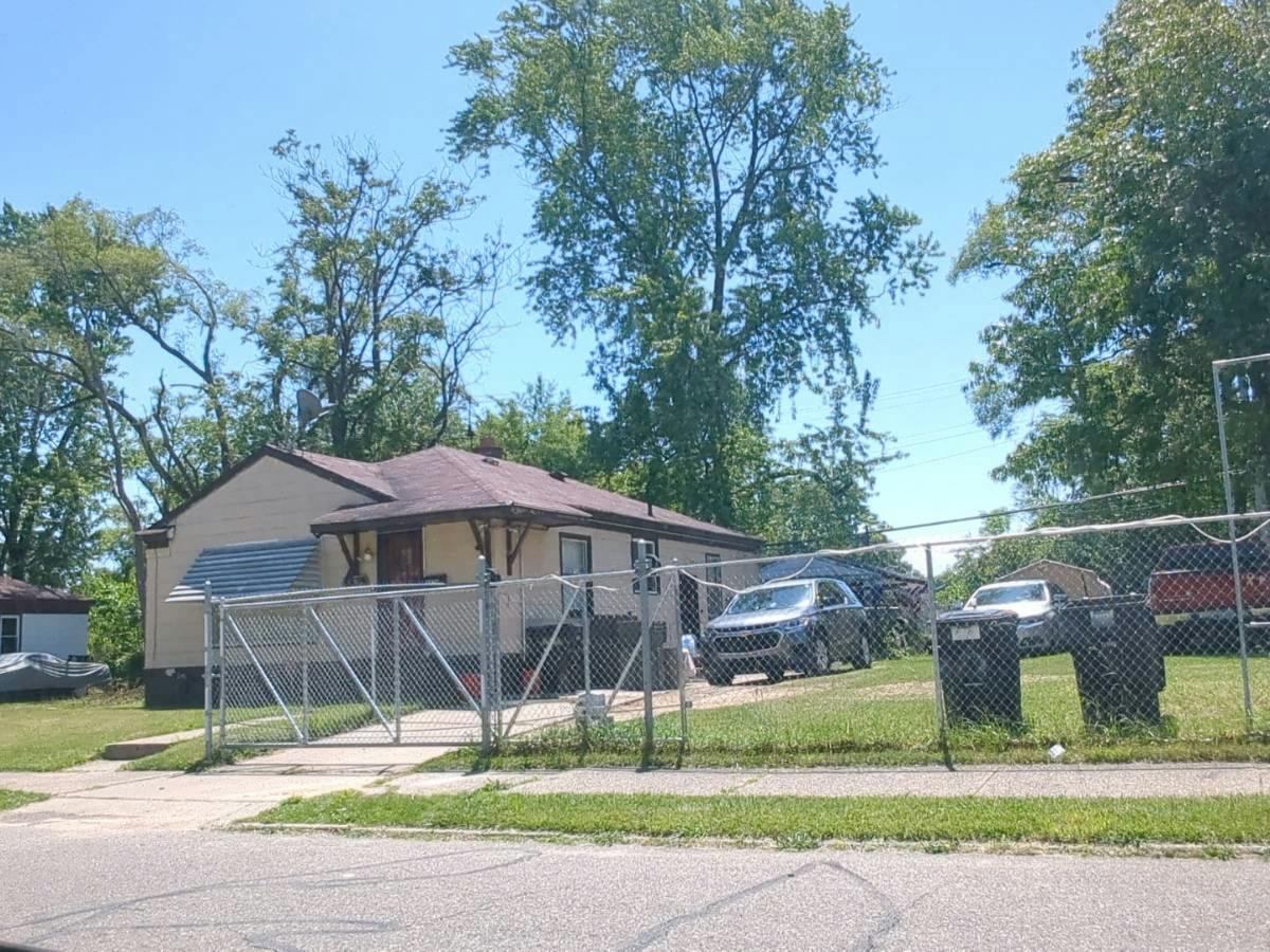 Desoto St, Detroit, MI 48238 #1