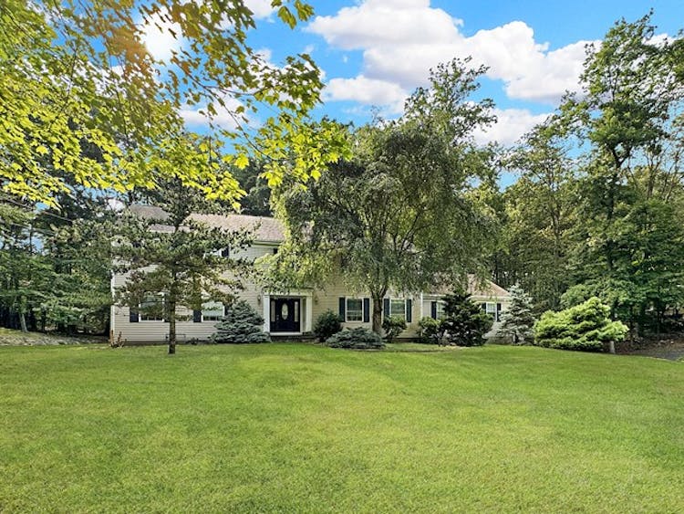 4 Adams Rd Saddle River, NJ 07458, Bergen County