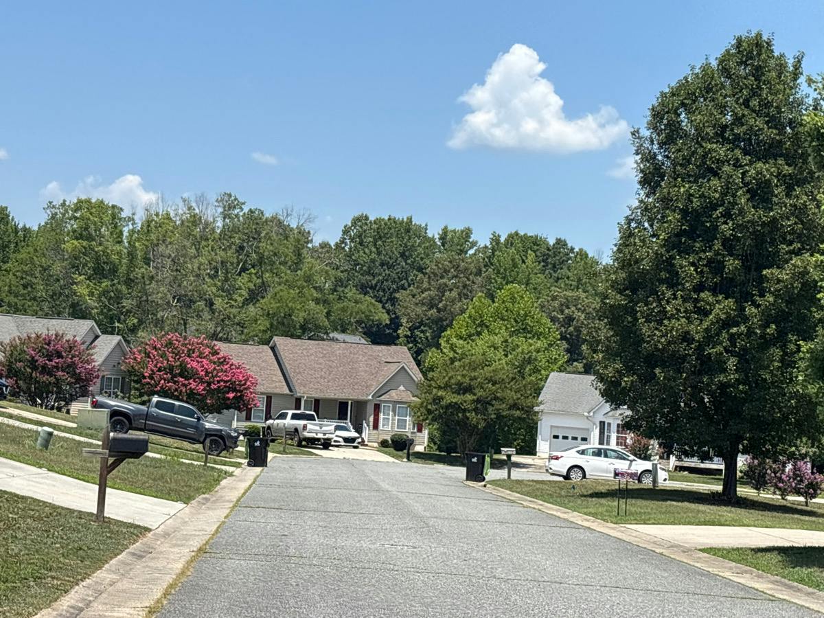 Mischief Ct, Winston Salem, NC 27127
