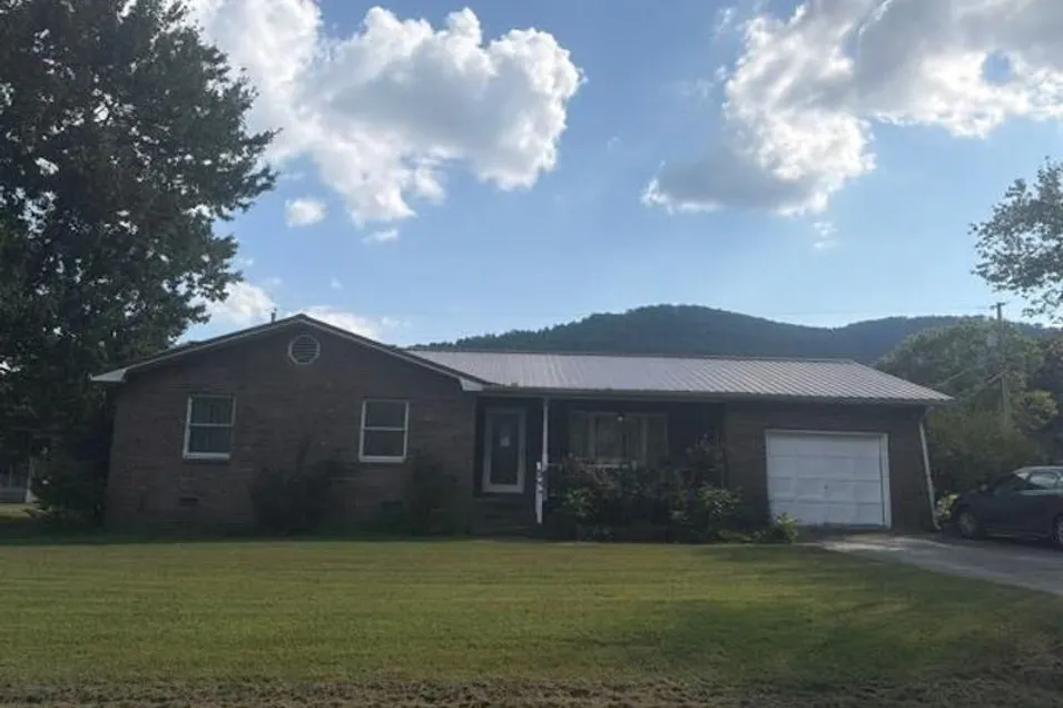 102 Georgia Lane Jasper, TN 37347, Marion County