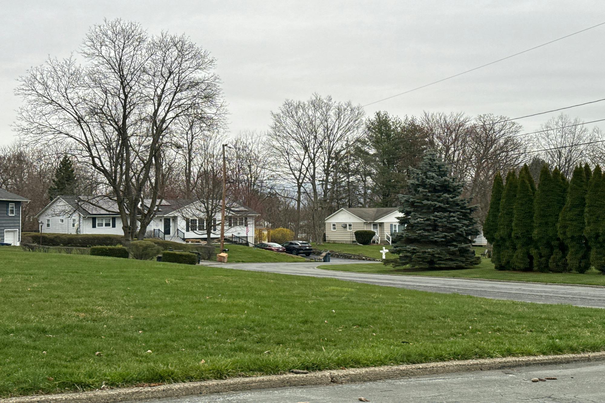 Harth Dr, New Windsor, NY 12553