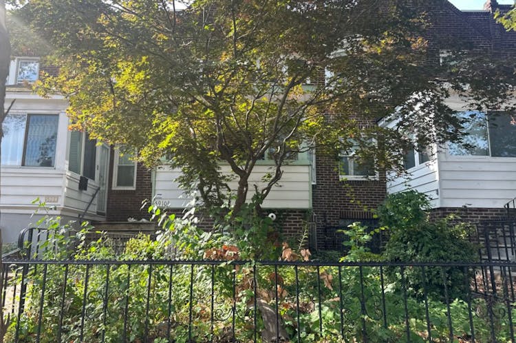5910 West Oxford Street Philadelphia, PA 19151, Philadelphia County