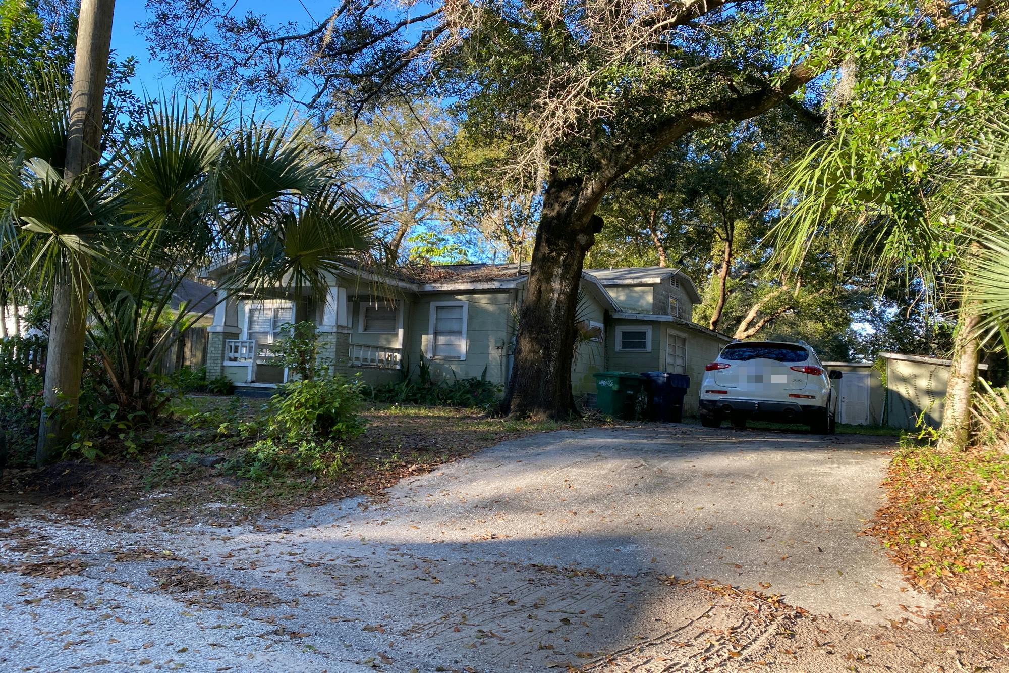11th St, Tampa, FL 33604