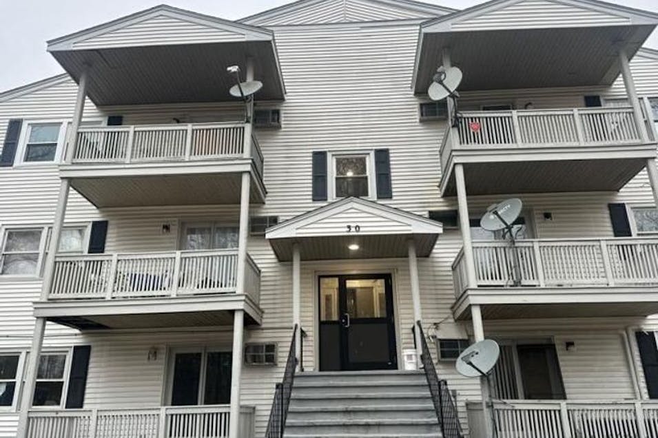 30 Abbey Road Unit No. 108 Aka Unit No. 5-108 Leominster, MA 01453, Worcester County