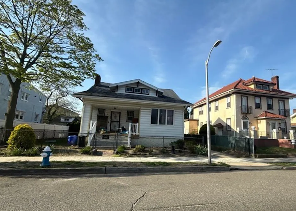 42 E Hudson St Long Beach, NY 11561, Nassau County
