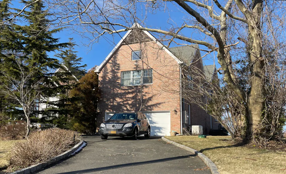 11 Eastland Dr Glen Cove, NY 11542, Nassau County
