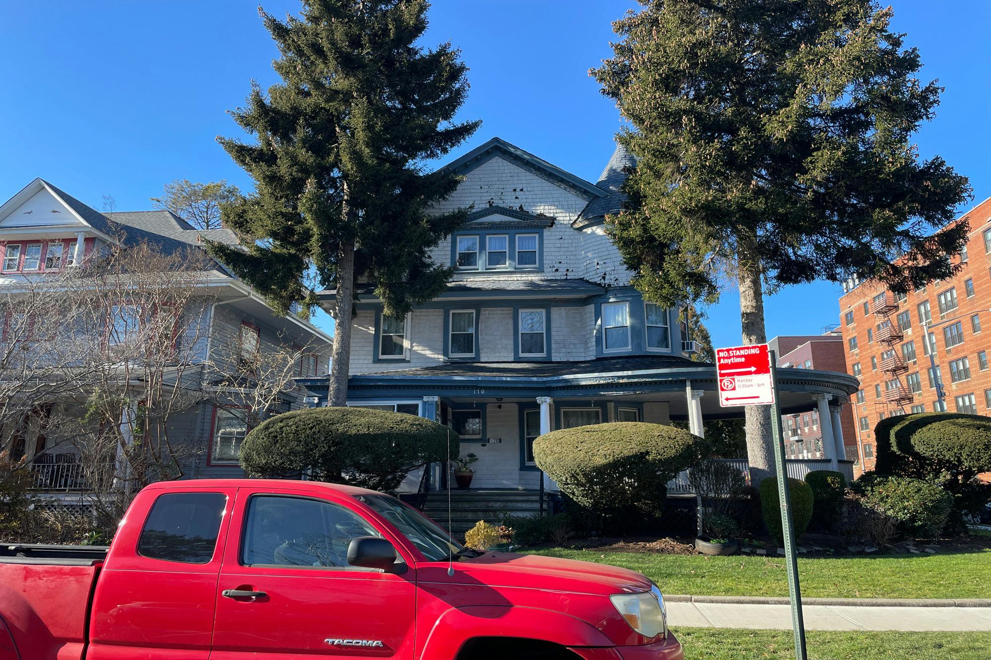 Stratford Rd, Brooklyn, NY 11218