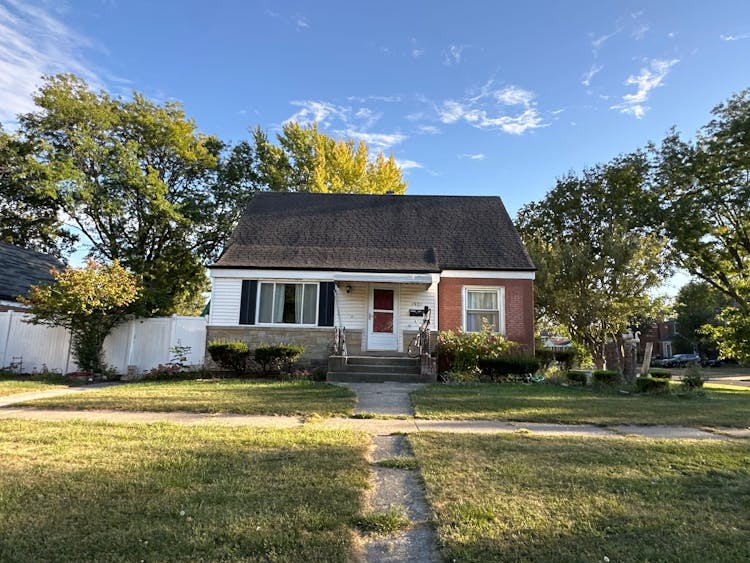 1501 Manchester Ave, Westchester, IL 60154, Cook County | Auction.com