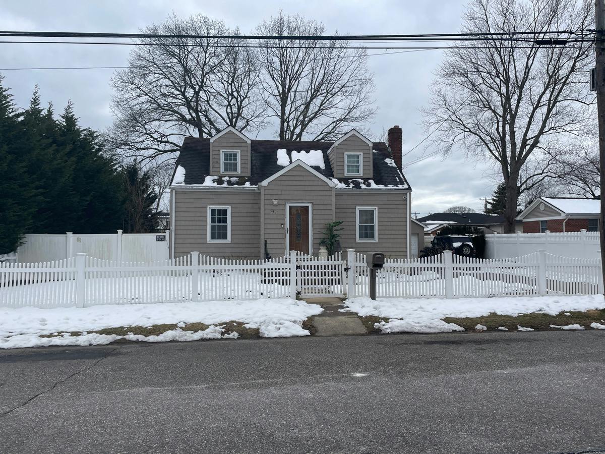 47th St, Lindenhurst, NY 11757 #1