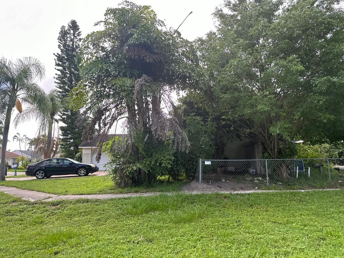 River Plantation Rd, Lake Worth, FL 33463 #1