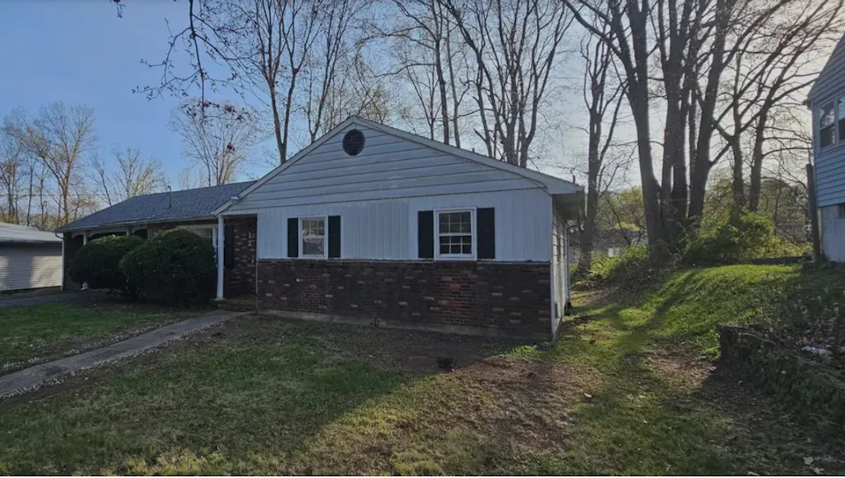 12 Collins Dr West Haven, CT 06516, New Haven County