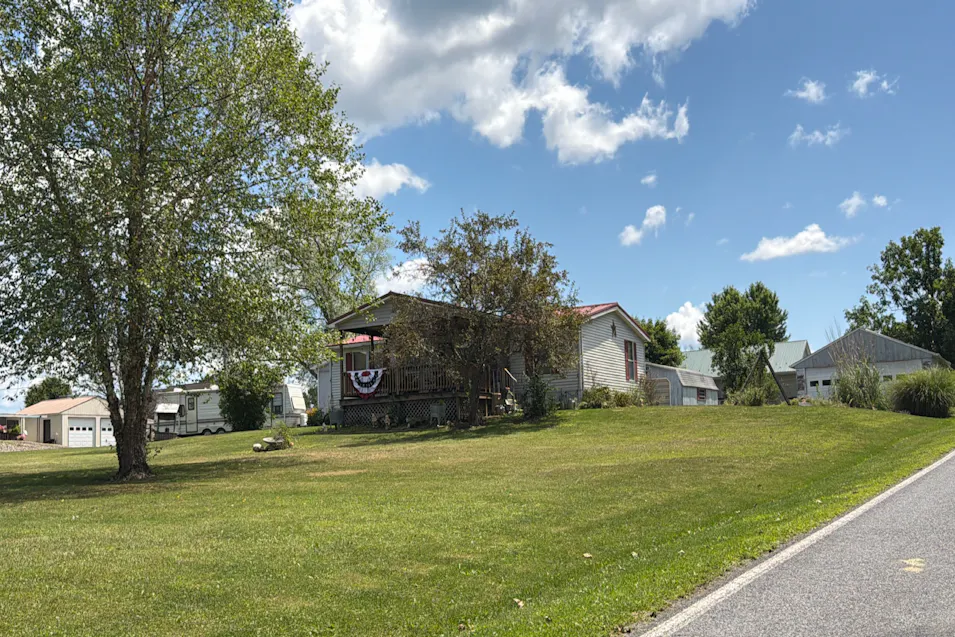 37 Edna Lane Montgomery, PA 17752, Lycoming County