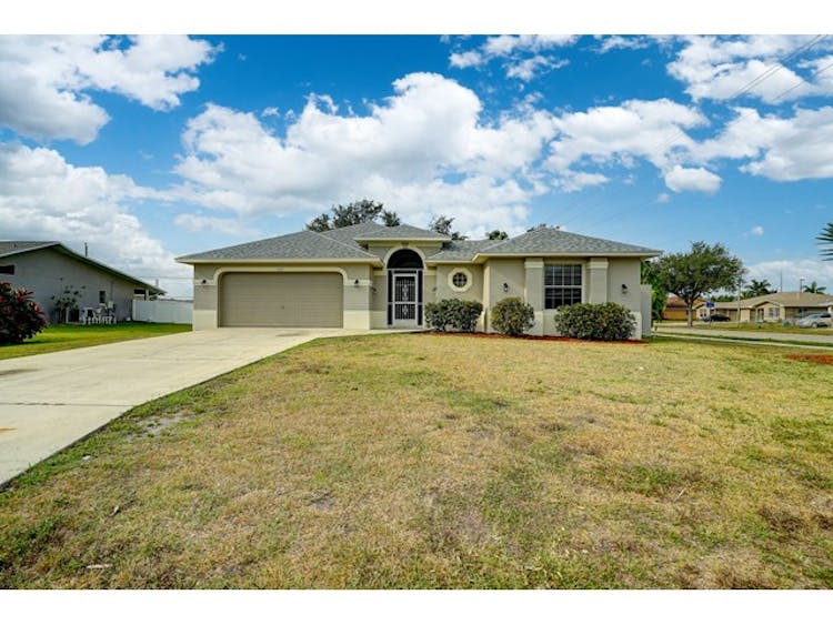 102 SE 39th Terrace Cape Coral, FL 33904, Lee County