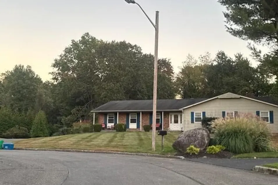 4 Woodcrest Court West Nyack, NY 10994, Rockland County