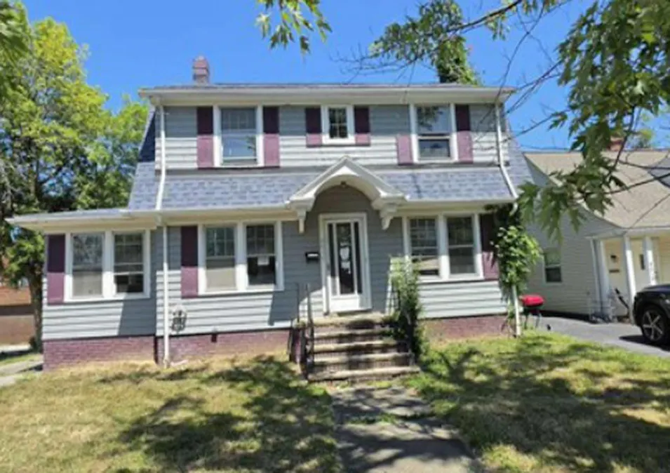 4017 Eastway Rd South Euclid, OH 44121, Cuyahoga County
