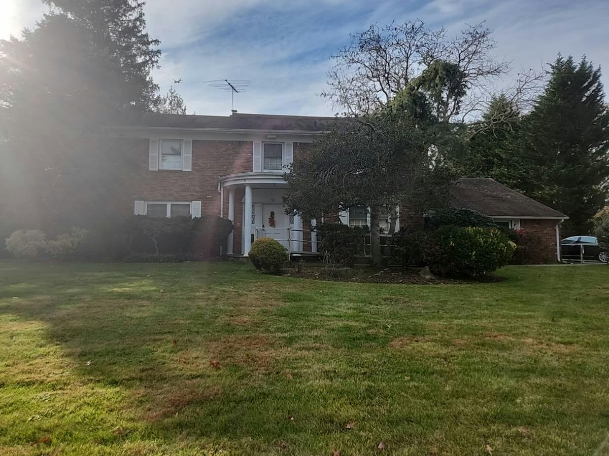 Tara Dr, Roslyn, NY 11576 #1