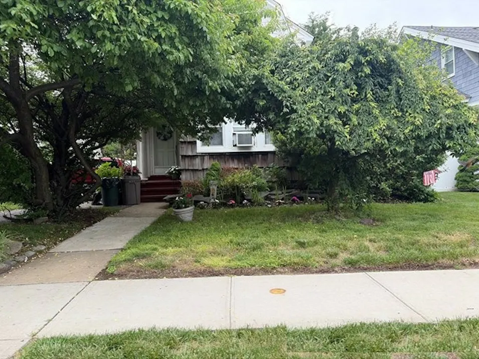 259 Lincoln Ave Rockville Centre, NY 11570, Nassau County
