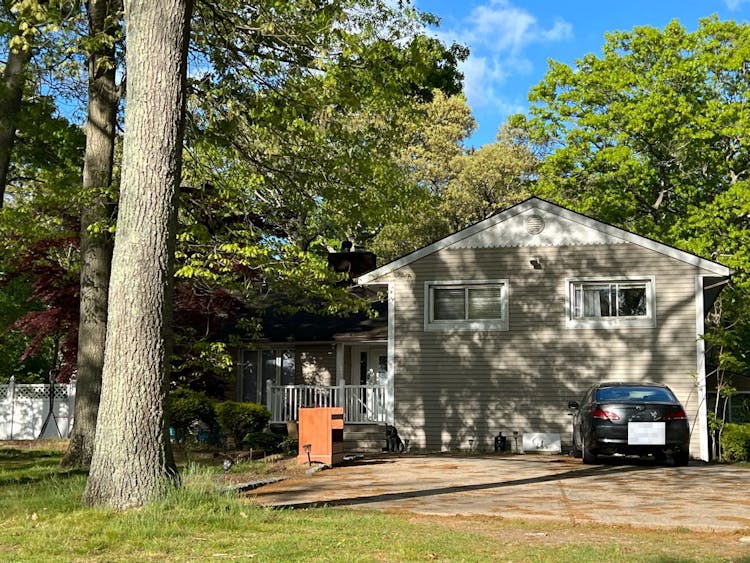 135 Oxhead Rd Centereach, NY 11720, Suffolk County