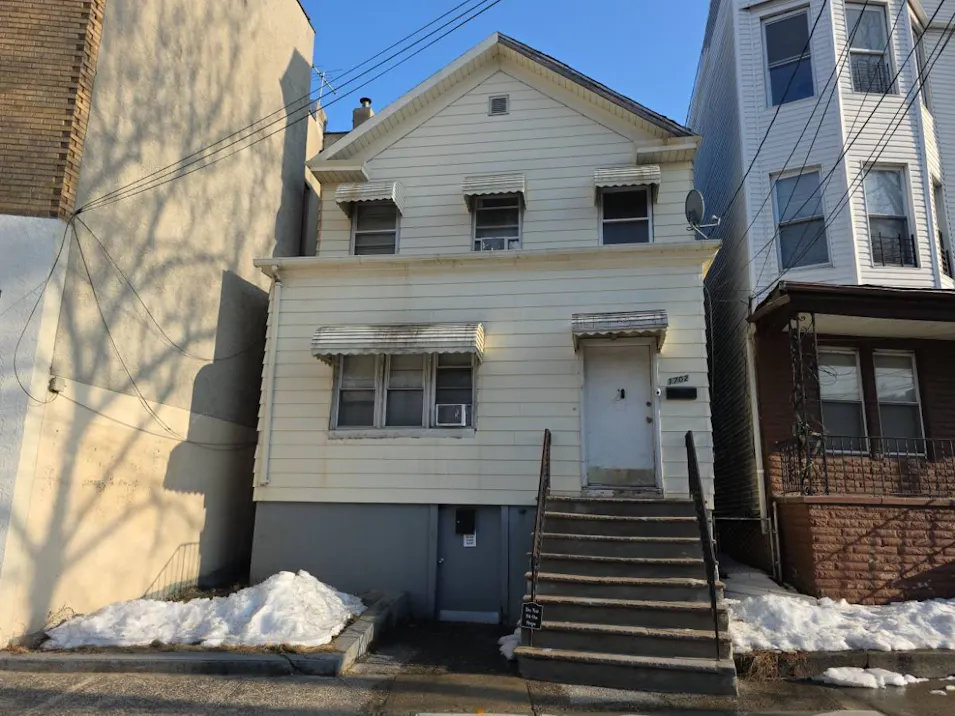 1702 Kennedy Blvd Jersey City, NJ 07305, Hudson County