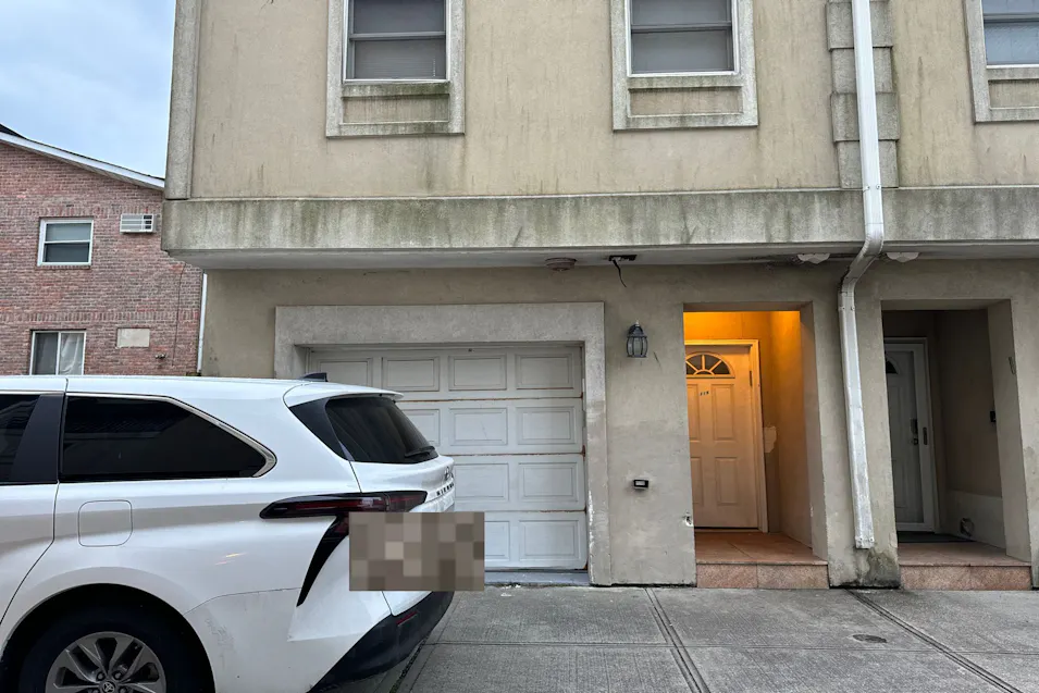 215 Beach 3rd Street Far Rockaway, NY 11691, Queens County